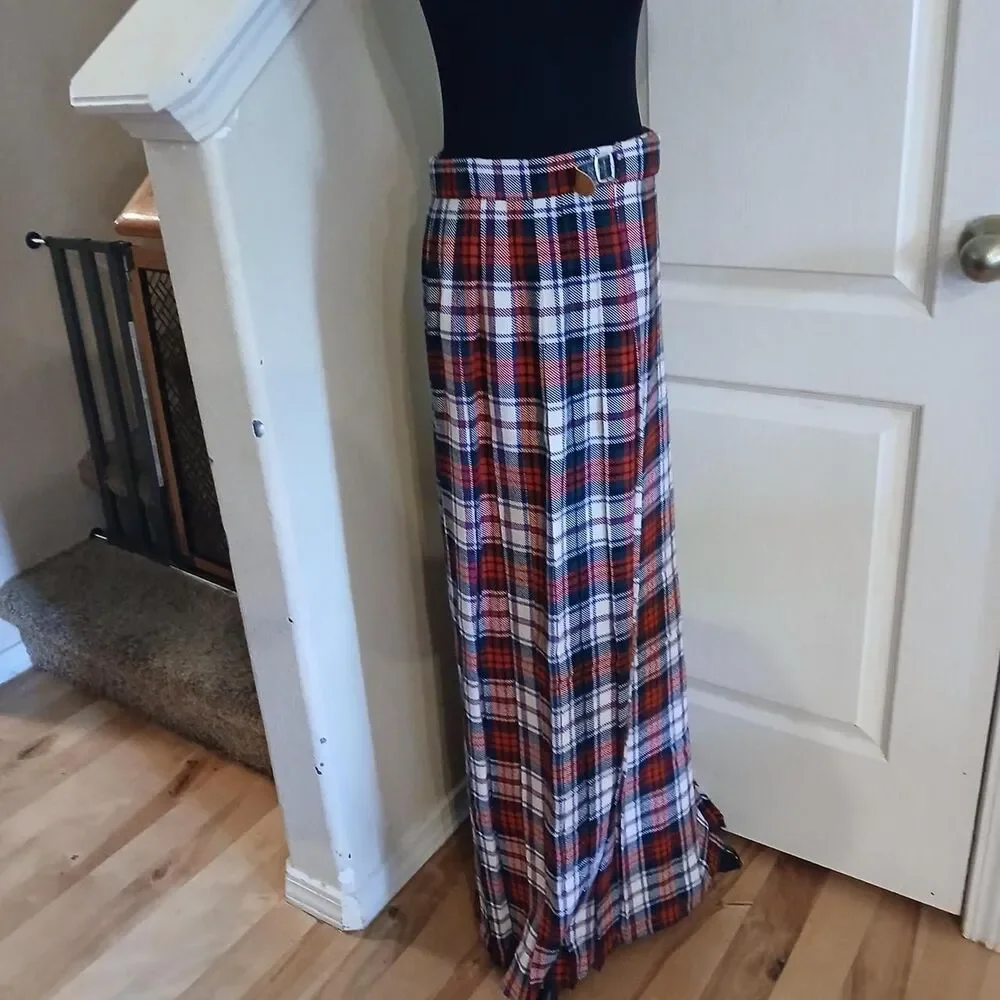 Vintage 70s Scottish Heritage Tartan Pleated Maxi Wrap Leather Buckle Kilt Skirt